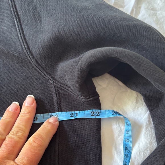 Nike Men's classic Black Pullover Hoodie medium - Picture 3 of 5